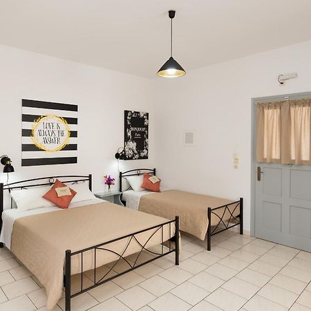 Letta'S Apartments Финикас Экстерьер фото